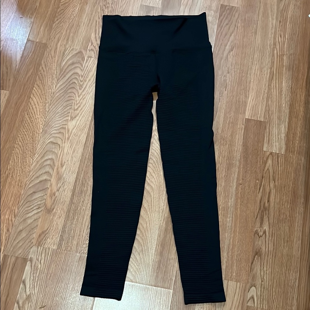 All In Motion Black Waffled Athletic Leggings Sz M